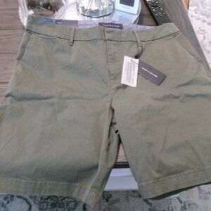 NEW TOMMY HILFIGER Women's TWILL HOLLYWOOD KHAKI GREEN Shorts Size 14 9" IN